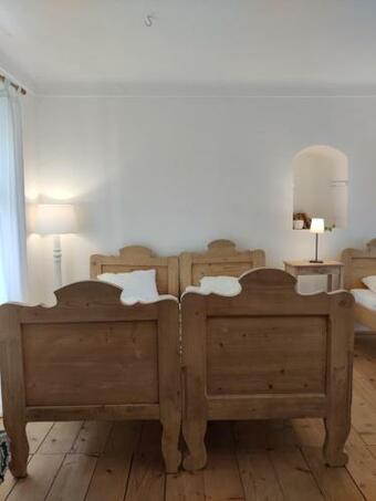 Alma VII 103a Saxon Guesthouse