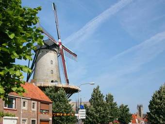 Agroturismo Quaint Farmhouse In Eede With A View Of The Orchards