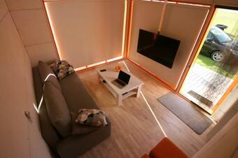 Hotel Tamula Cube House