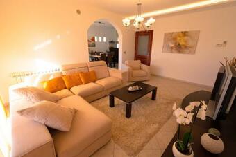 Apartment Mihael With Pool And Beautiful Garden