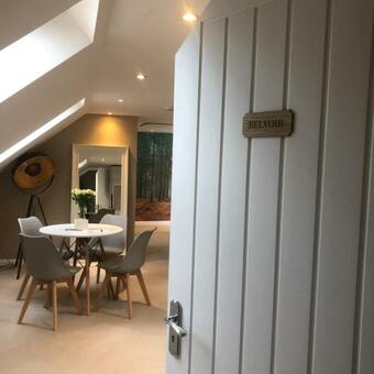 The Barn, Boutique Self-catering Apartment - Belvoir Suite