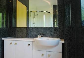 Hostal Blairdhu House