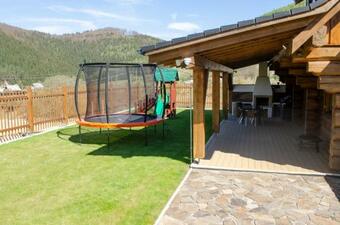 Cabin House ?i?many- Relaxa?n� Zariadenie S Ubytovan�m