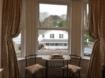 Bed & Breakfast The Groveside Guest House