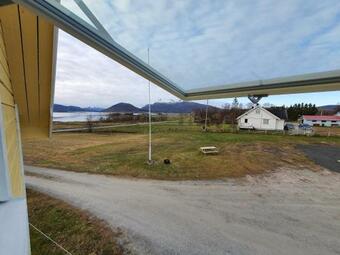 1 Room In The Yellow House, Close To Airport & Lofoten