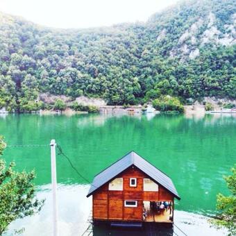 Kucica Na Vodi Drinski Snovi