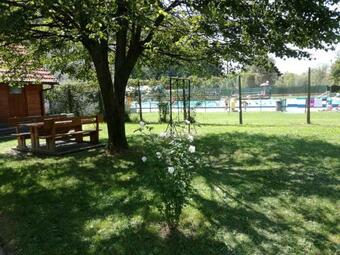 Po?itni?ka Hi?ka Pod Skalco