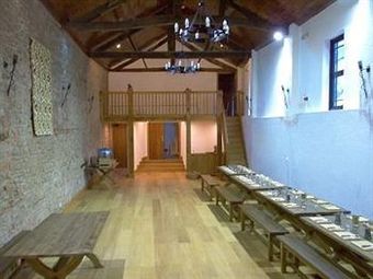 Posada The Falcon Hotel