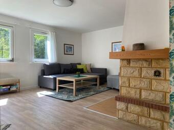 Ma?y Bia?y Domek Pomi?dzy Kaszubskimi Jeziorami