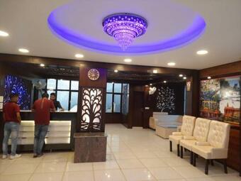 Hotel Kavita Palace
