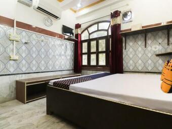 Hotel Oyo 87253 Om Sai Guest House