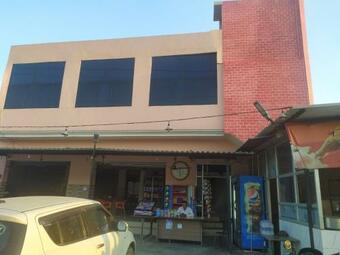 Hotel Pop 83178 Paras Ratna