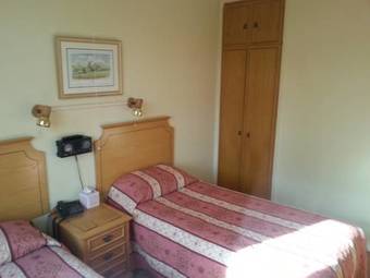 Hostal The Nyton Guesthouse