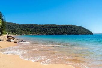 Cape Mackerel Cabin With Magic Palm Beach & Pittwater Views