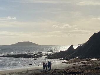 Captivating 2-bed Villa In Millendreath Near Looe