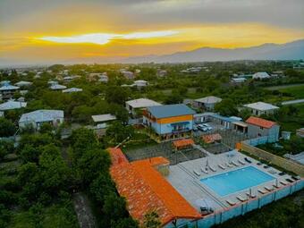 Vineyard Hotel & Winery