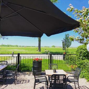 Bed & Breakfast By Mosk