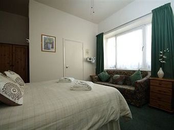 Hostal Harcourt Hotel