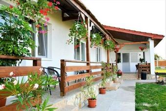 Hostal Pensiunea La Codru