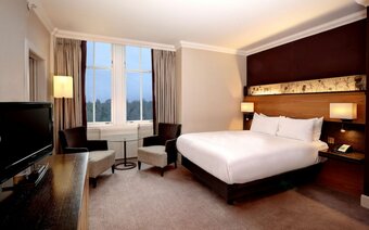 Doubletree By Hilton Dunblane Hydro Hotel