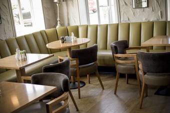 Hostal Shard Riverside