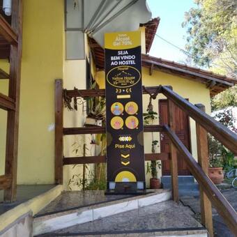 Hostel Yellow House Mg