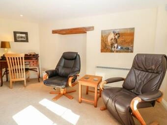 The Snug At Arlington Mill