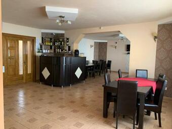 Hostal Krystal Romuli