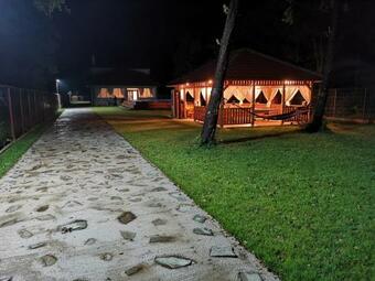 Hostal Pensiunea 2 A-mici