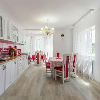 Hostal Pensiunea Casuta Cu Trandafiri 2