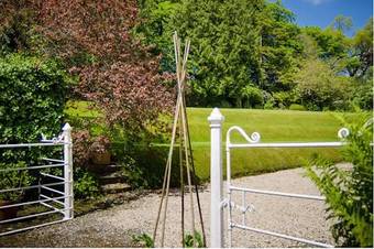 Nutgrove House Luxury B&B