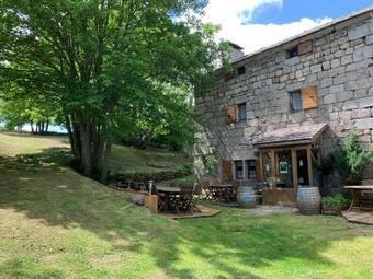 Apartamento L'oustau, Beau Gite �cologique En Bord De Lac