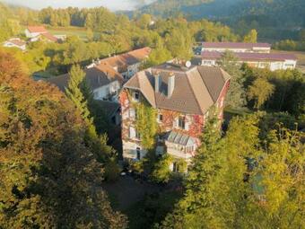 Hostal Chateau Du Pont Jean
