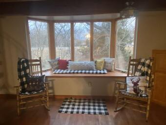 Villa Newly Remodeled Riverfront Cabin In Crane Country