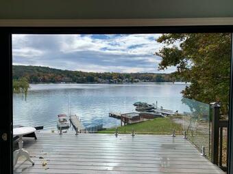 Apartamento Amazing View Lakefront With A Dock