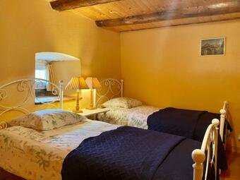 G�te La Besseyre-saint-mary, 5 Pi�ces, 10 Personnes - Fr-1-582-94