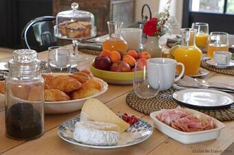 Hostal La Clef Des Champs 61