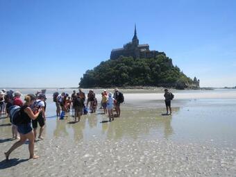 G�te/guest House Close To The Mont Saint Michel