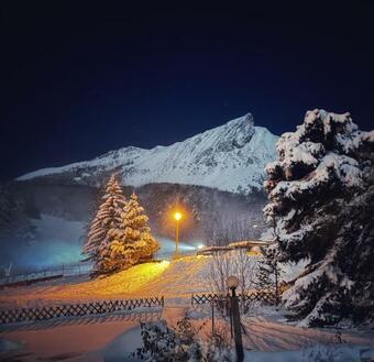 Aurela�a G�te Aiguille