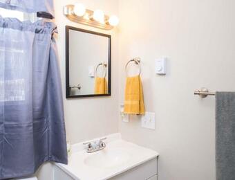 Lakeside Retreat Winter Wonderland Getaway!