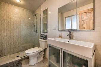 Tamiment Home With Gas Grill, 4 Mi To Bushkill Falls