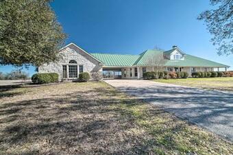 Luxurious Aggieland Retreat - 14 Mi To Aandm!