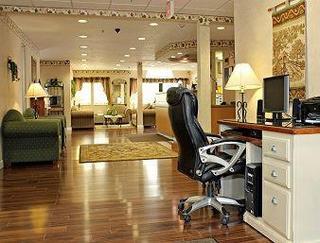 Hotel Raton Microtel Inn & Suites