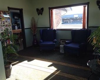 Motel Royal Inn & Suites