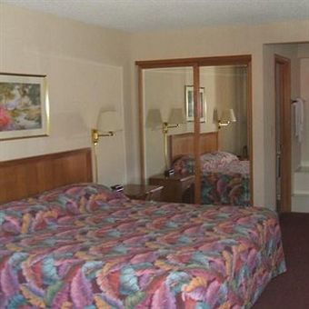 Hotel Red Carpet Inn North Chicago