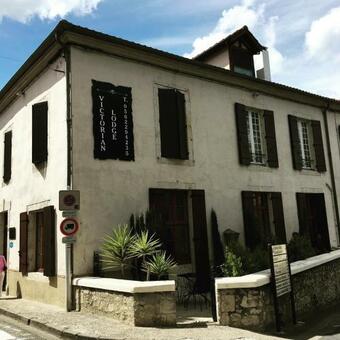 Bed & Breakfast Victorian Lodge