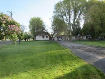 Hotel The Willows Motel