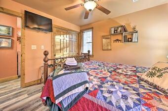 Secluded Birnamwood Cottage With Deck And River Views!