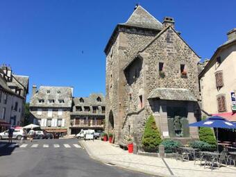 Villa De 6 Chambres Avec Piscine Privee Jardin Clos Et Wifi A Mur De Barrez
