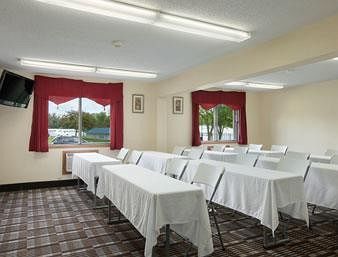 Hotel Days Inn & Suites Des Moines Airport